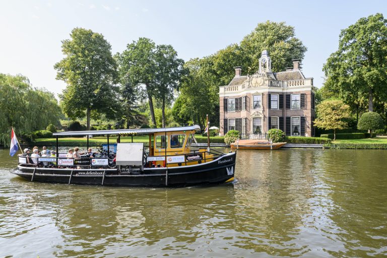 De fietsboot over de Vecht — Natuur in Utrecht