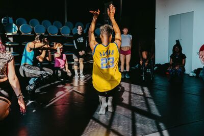 workshop voguing – arm control — Theater in Utrecht